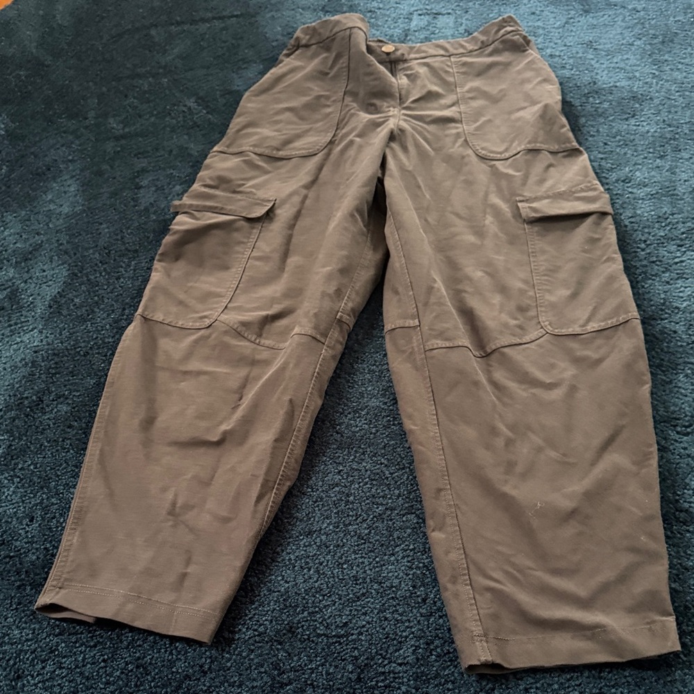 Women’s Black lululemon Cargo Pants